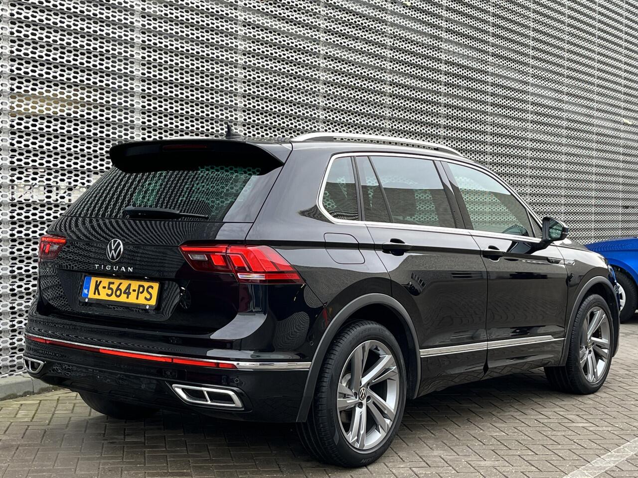 Volkswagen TIGUAN 1.5 TSI R-Line / Digitaal dashboard / Navigatie / App connect / Camera / PDC V+A / Lichtmetaal 19 inch /