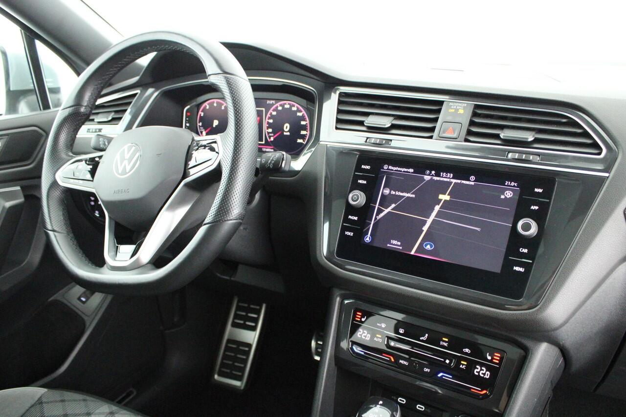 Volkswagen TIGUAN Allspace 1.5 TSI 150pk DSG R-Line Business+ 7Pers. Camera Keyless Led Stoelverwarming Virtual Cockpit Panoramadak Navigatie