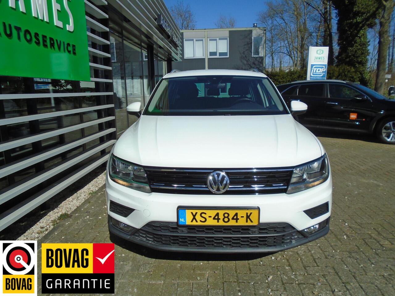 Volkswagen TIGUAN 1.5 TSI Comfortline Business met Trekhaak en Navigatie systeem