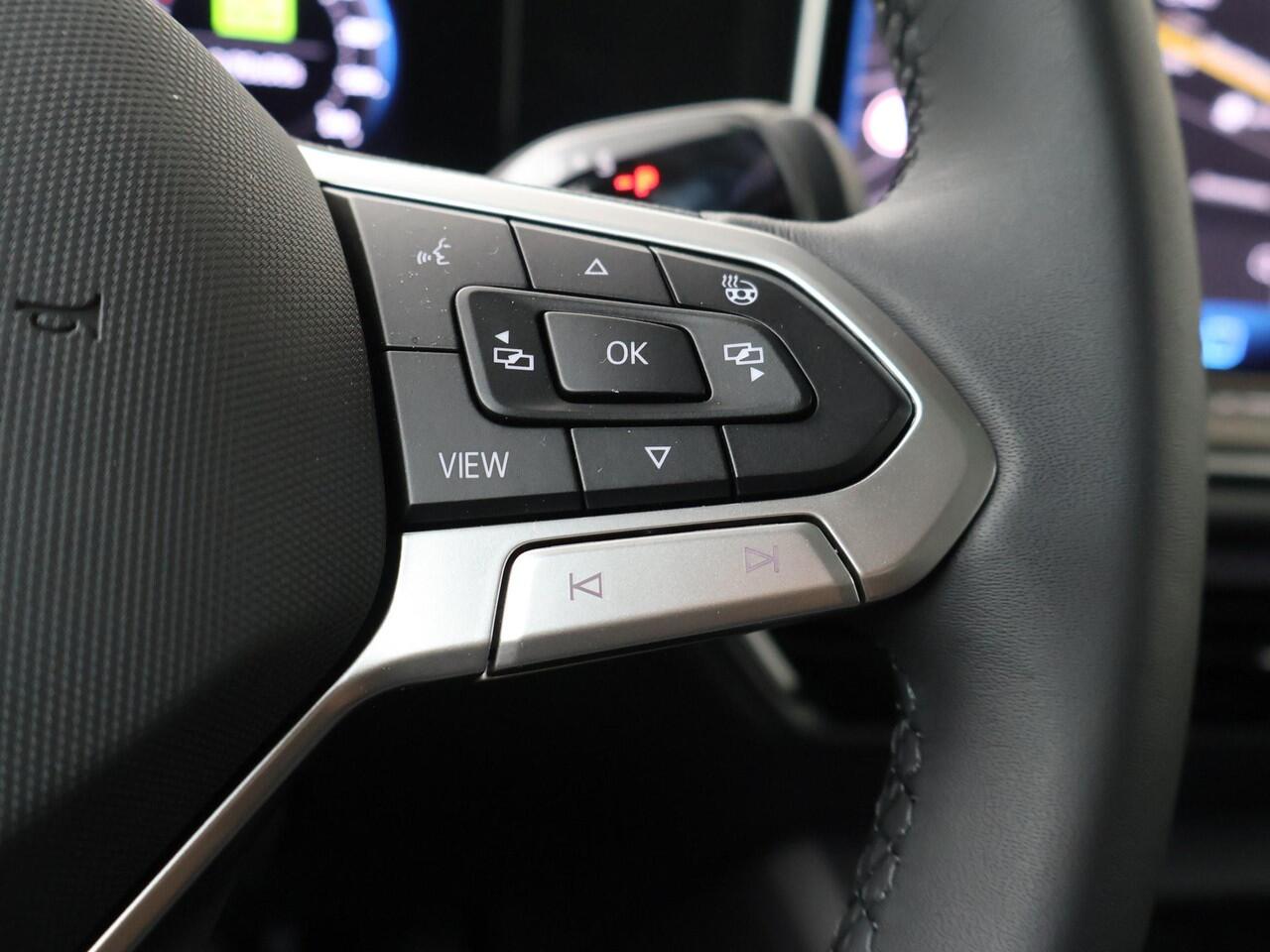 Volkswagen TIGUAN Life Edition 1.5 eHybrid 150 kW / 204 PK SUV DSG | Trekhaak wegklapbare kogel | Stoel- & stuurwielverwarming | Voorruitverwarming |