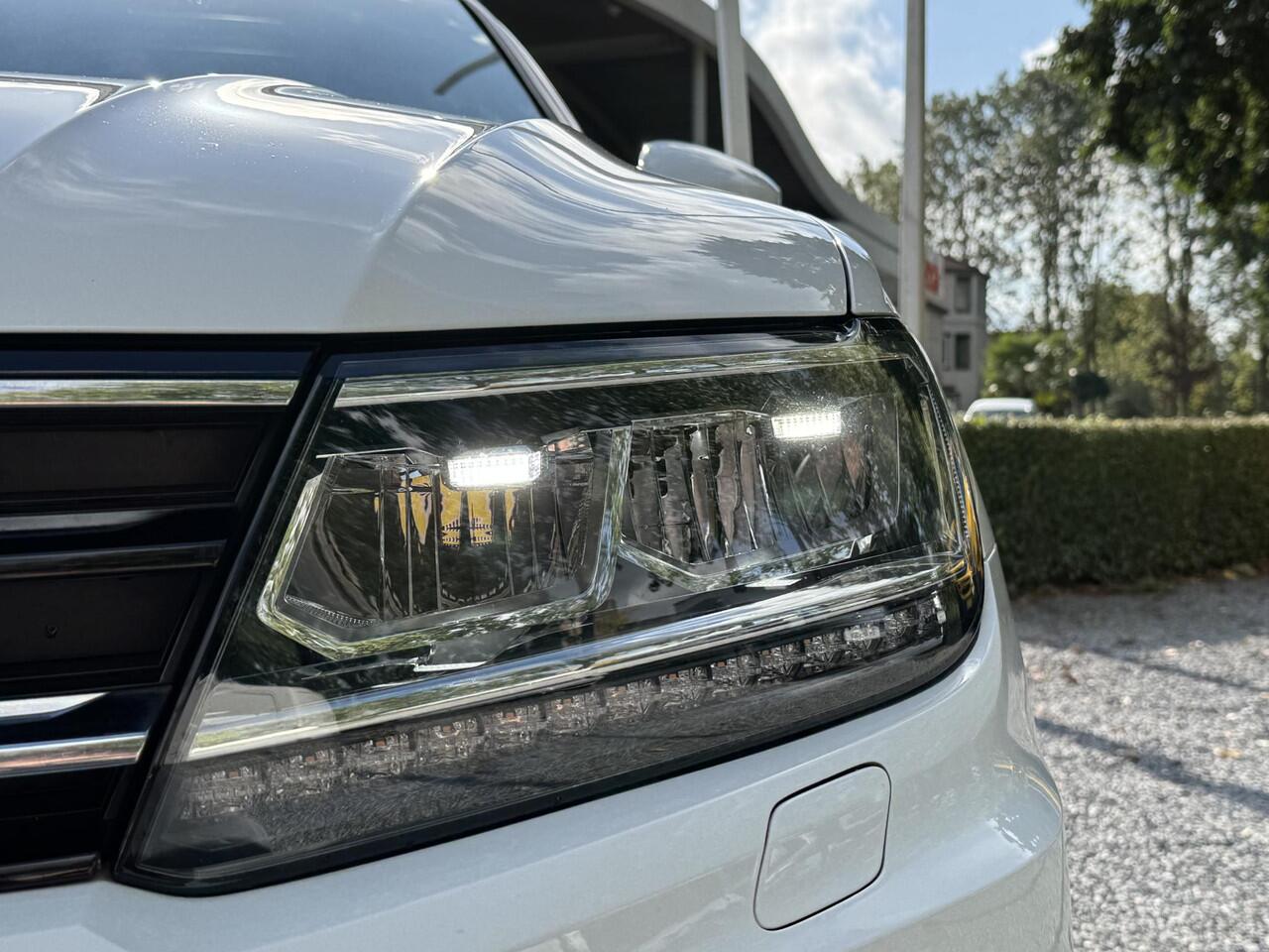 Volkswagen TIGUAN 2.0 TSI DSG 4M R-Line (2x) (Pano,Camera,Virtual)