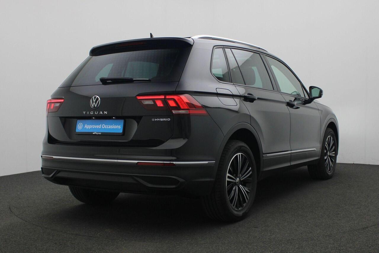 Volkswagen TIGUAN 1.4 TSI 245 pk DSG eHybrid Active Business | Panoramadak | Adaptief onderstel | Stuur-/stoelverwarming | Adaptive Cruise