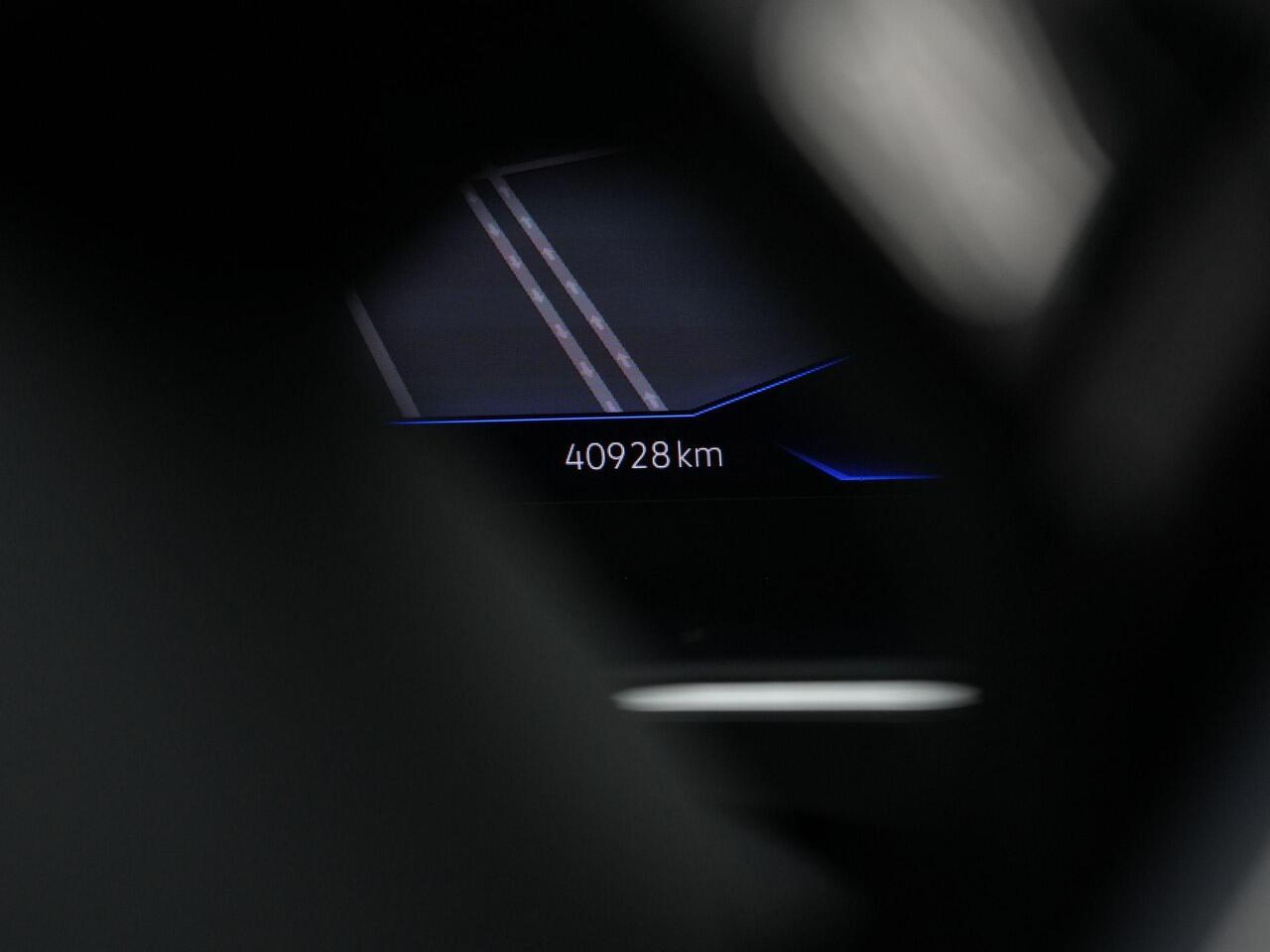 Volkswagen TIGUAN 1.4 TSI eHybrid 245 pk DSG R-Line Business+ | Panoramadak | Adaptief onderstel | IQ Light | Achteruitrijcamera