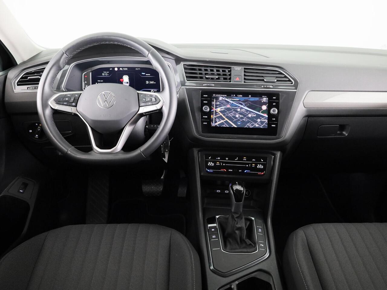 Volkswagen TIGUAN Allspace 1.5 TSI Life Business 7p. 150 pk Automaat (DSG) | Private lease vanaf ¤ 599,- pm | Navigatie | Elektr. trekhaak | Parkeersensoren | Adaptieve cruise control | LED koplampen |