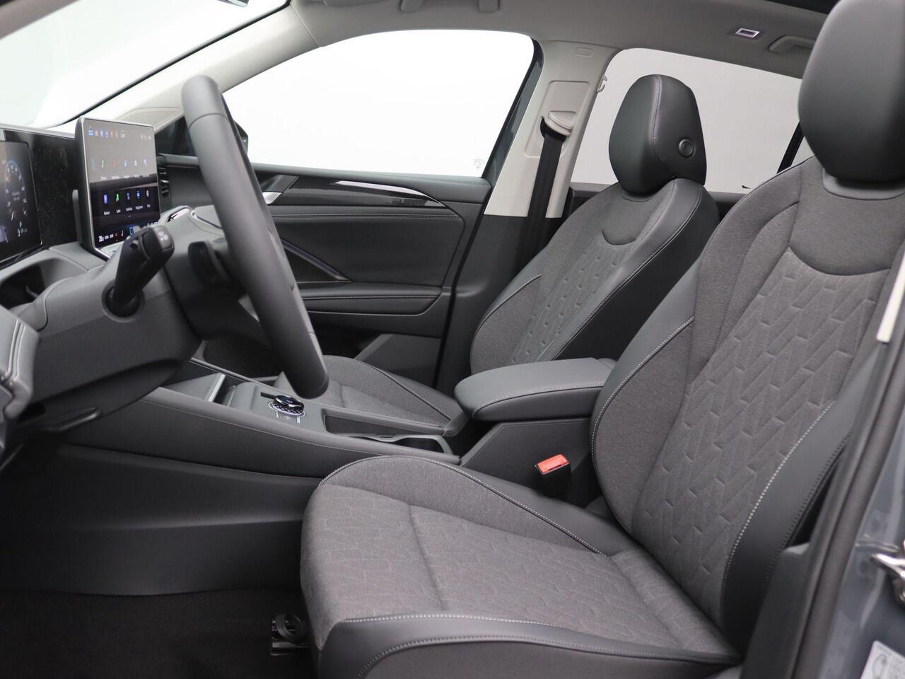 Volkswagen TIGUAN 1.5 eHybrid Life Edition 204PK DSG Pano-Schuifdak, Adaptieve Cruise Controle, Achteruitrijcamera, Stoel-Stuurverwarming, Elektr. Achterklep, Navi via Apple Carplay/Android Auto, Side Assist, Keyless, Trekhaak, 19" LM Velgen