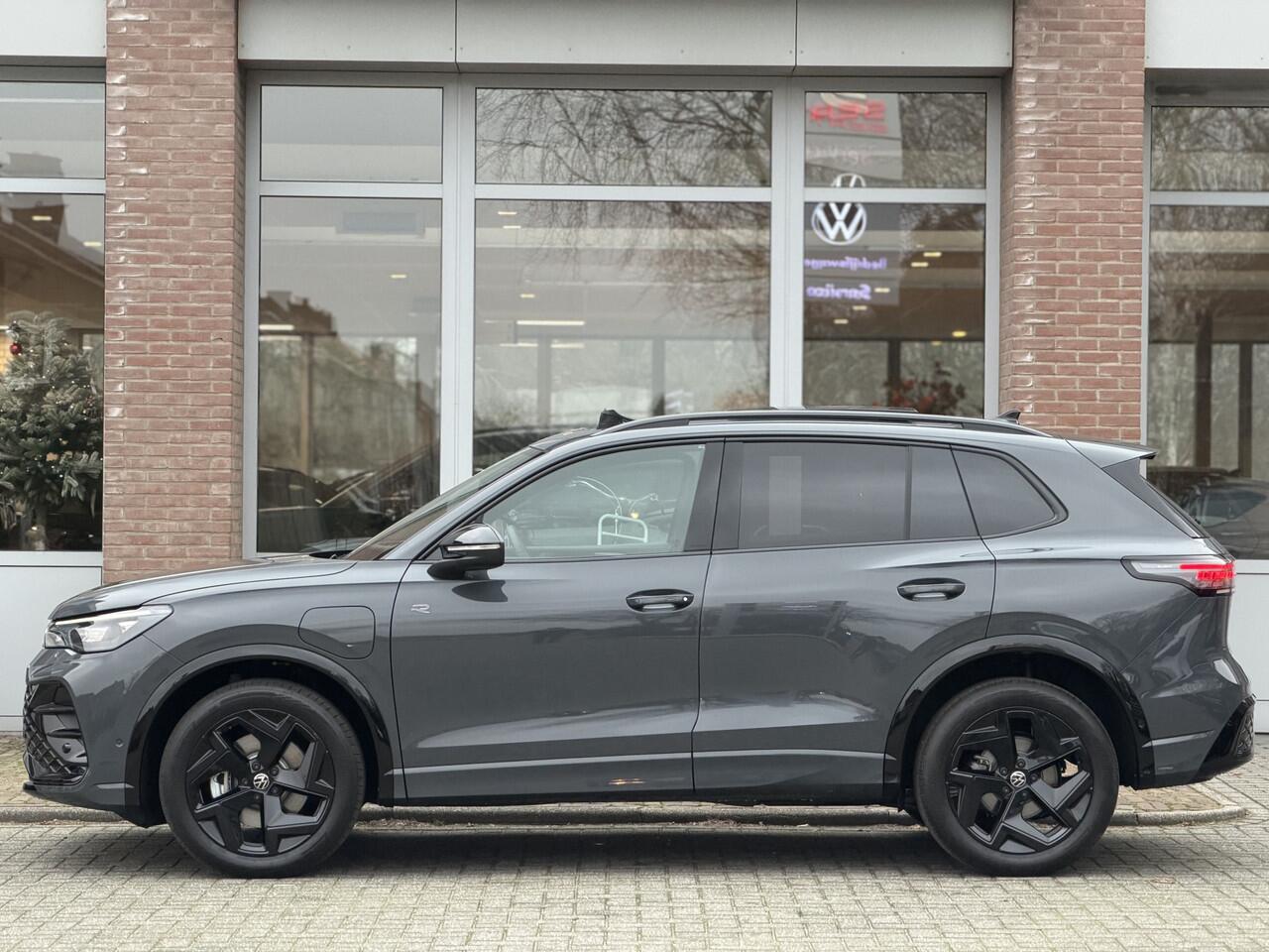 Volkswagen TIGUAN 1.5 eHybrid R-Line Edition Trekhaak | Camera | Pano