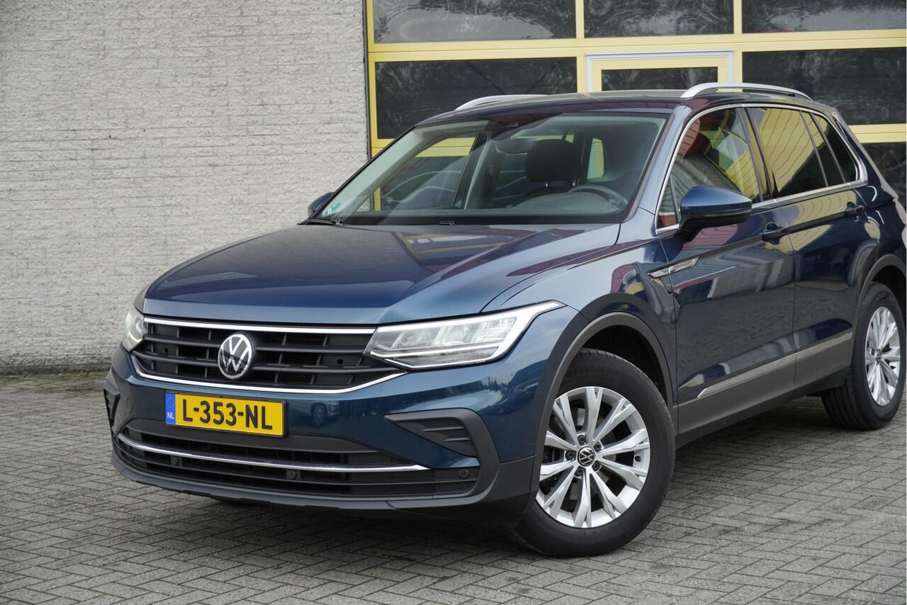 Volkswagen TIGUAN 1.5 TSI 150PK! Automaat Life Business BJ2021 Lmv 17" | Led V+A | Pdc | Navi | Keyless entry | Elek. trekhaak | Elek. achterklep | App-Connect | Virtual cockpit | Climate control | Cruise control | Extra getint glas