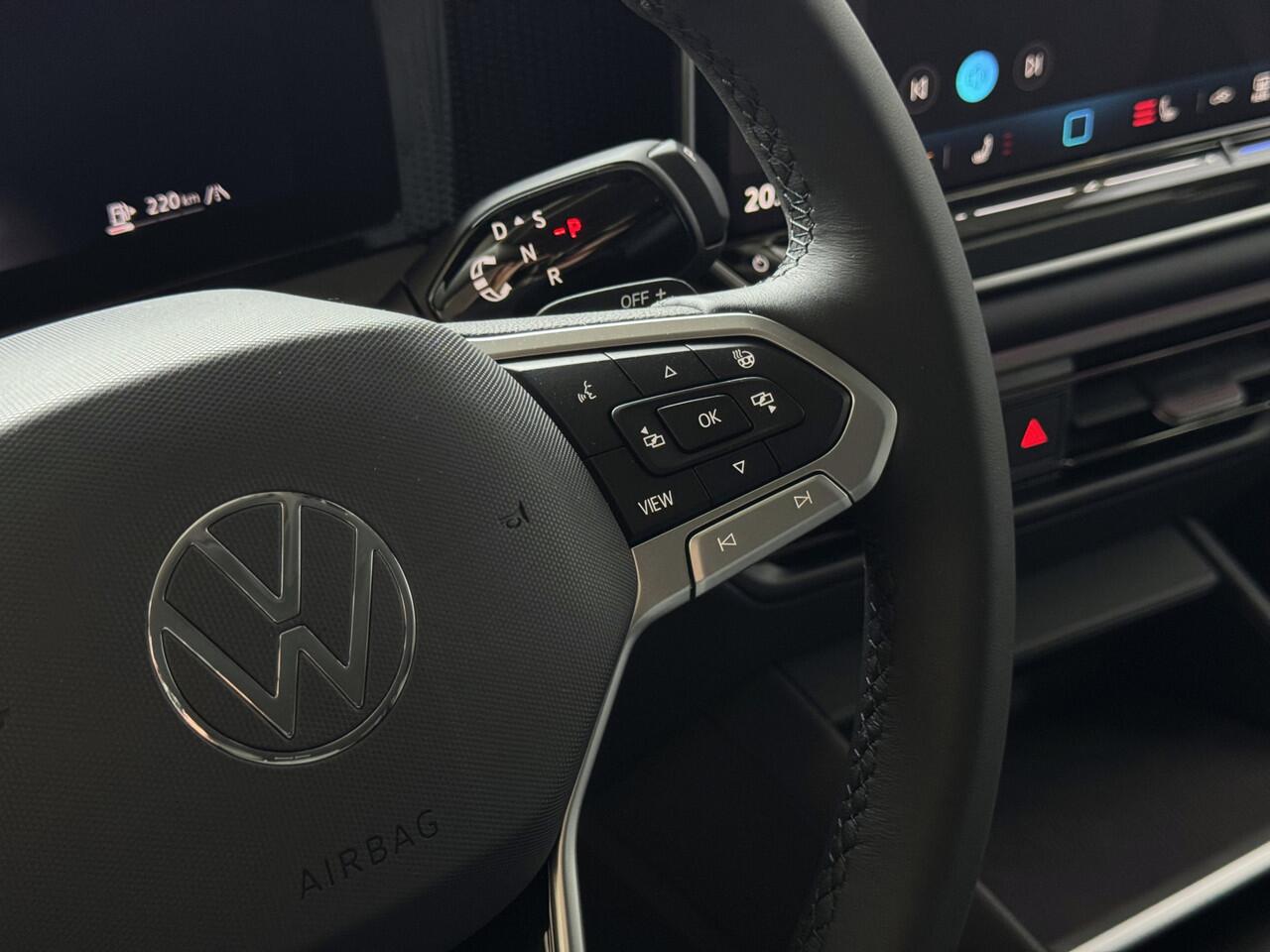 Volkswagen TIGUAN 1.5 eTSI 150PK DSG ? NIEUWE AUTO? TREKHAAK IQ.LED CARPLAY NAVI ELEK.KLEP STOEL/STUUR VERW LED 10/2025 BENZINE ?Top Auto's Wijchen , 30 Jaar Specialist in Volkswagen : Alle Type's : R-Line Edition / Style / First Edition / Highline / Life , Zowel PHEV / H