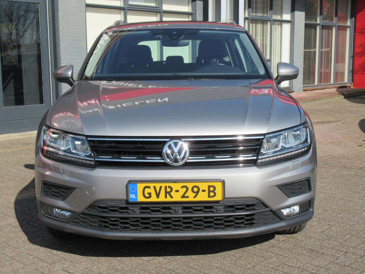 Volkswagen TIGUAN 1.5 TSI ACT 150-PK Automaat | Airco | Navi | Wegklapbare Trekhaak | Incl. BOVAG Garantie | Stoelverwarming | Metallic lak |