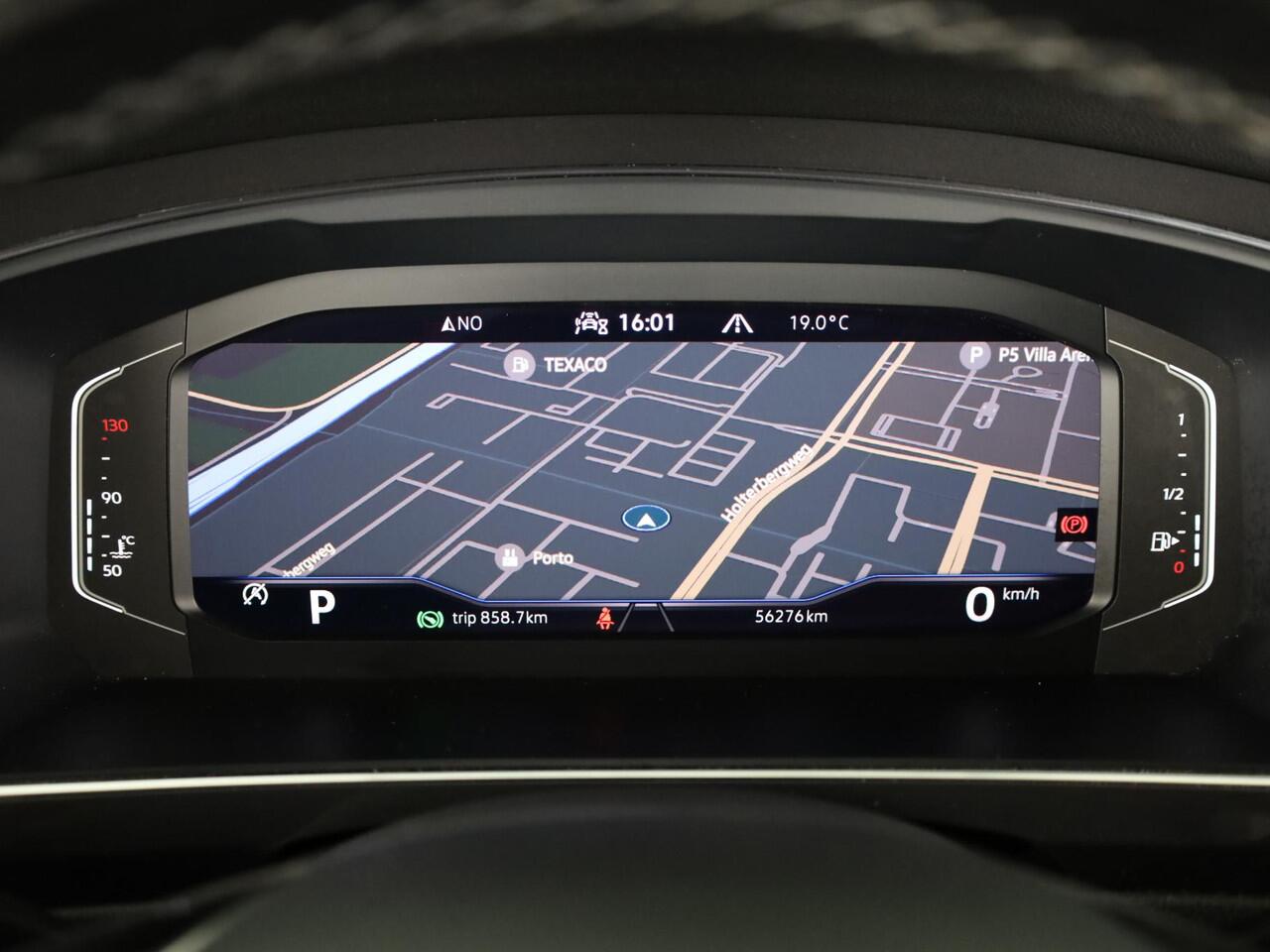 Volkswagen TIGUAN Allspace 1.5 TSI Highline Business R 7p. 150PK | Panoramadak | Wegklapbare trekhaak | Stoelverwarming | Camera | Navigatie