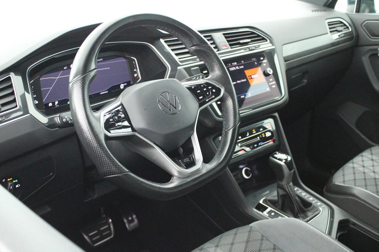 Volkswagen TIGUAN 1.4 TSI 245pk eHybrid 2x R-Line Trekhaak Stoelverwarming Virtual Cockpit Navigatie