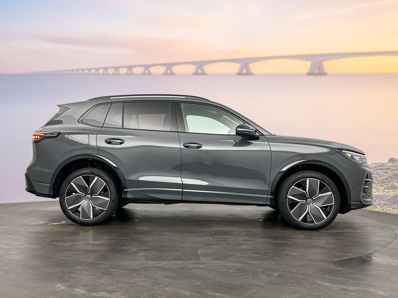 Volkswagen TIGUAN R-Line Edition Plug in Hybride 204 pk Black Style Pakket