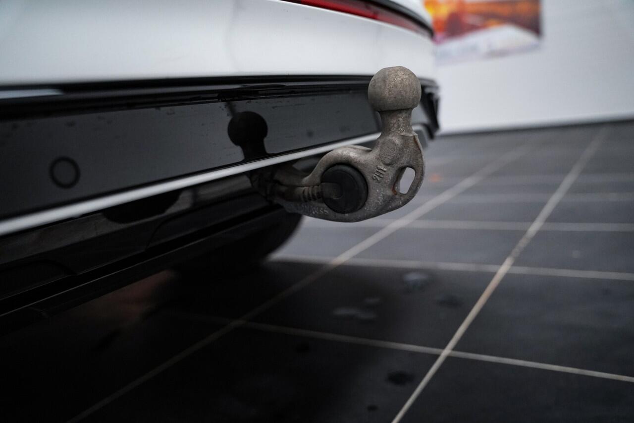 Volkswagen TIGUAN 1.4 TSI eHybrid R-Line Black style|Pano dak|Trekhaak|Acc