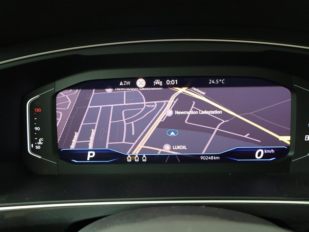 Volkswagen TIGUAN 1.5 TSI R-Line | 150 PK | Matrix LED koplampen | Navigatiesysteem | Adaptive cruise control |