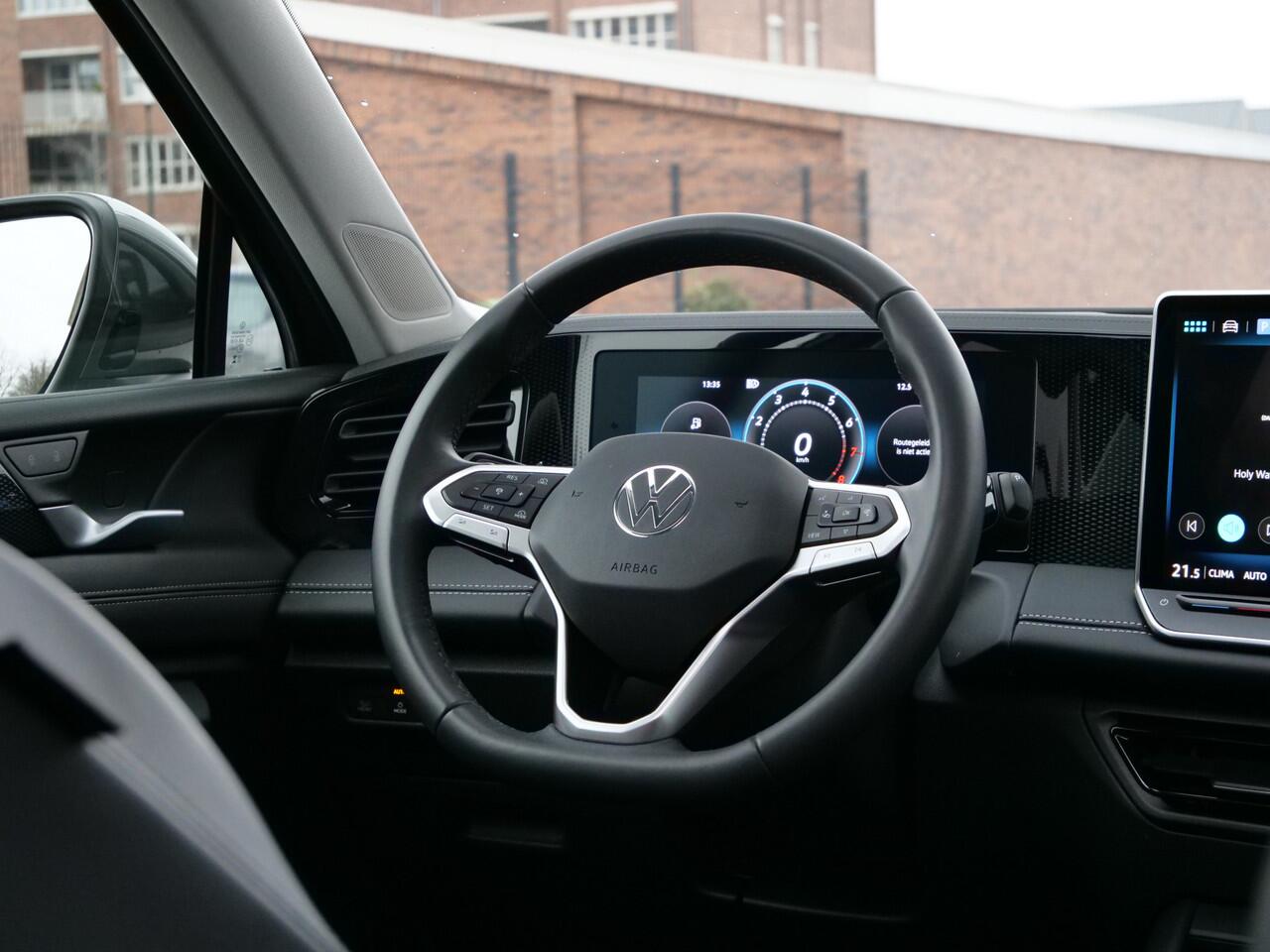 Volkswagen TIGUAN 1.5 eTSI Life Edition 150 Pk Automaat Apple Carplay / DAB / Camera / Pano-dak / Keyless