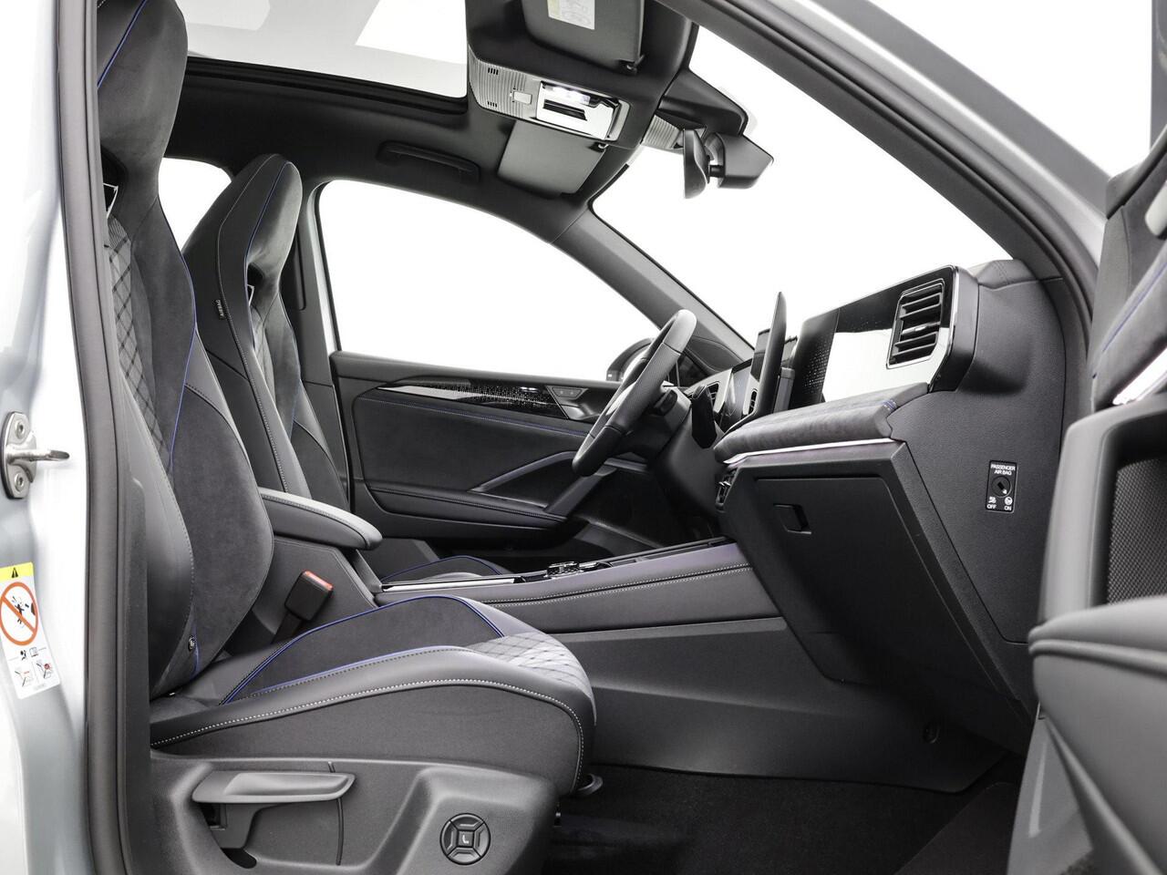 Volkswagen TIGUAN R-Line Edition 1.5 eHybrid 204 pk 6 versn. DSG · Black Style Pakket · Comfort Pakket · Trekhaak inklapbaar, met elektrische ontgrendeling, incl. aanhangermanoeuvreerhulp Trailer Assist ·