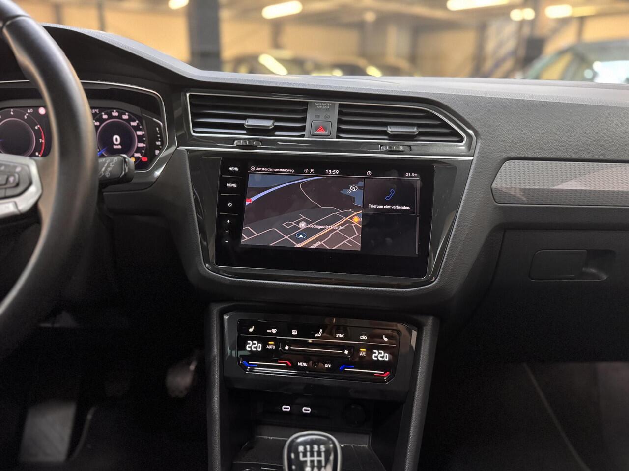 Volkswagen TIGUAN 1.5 TSI Life Panoramadak Navi Camera Ad. Cruise Winter pack Dealeronderhouden