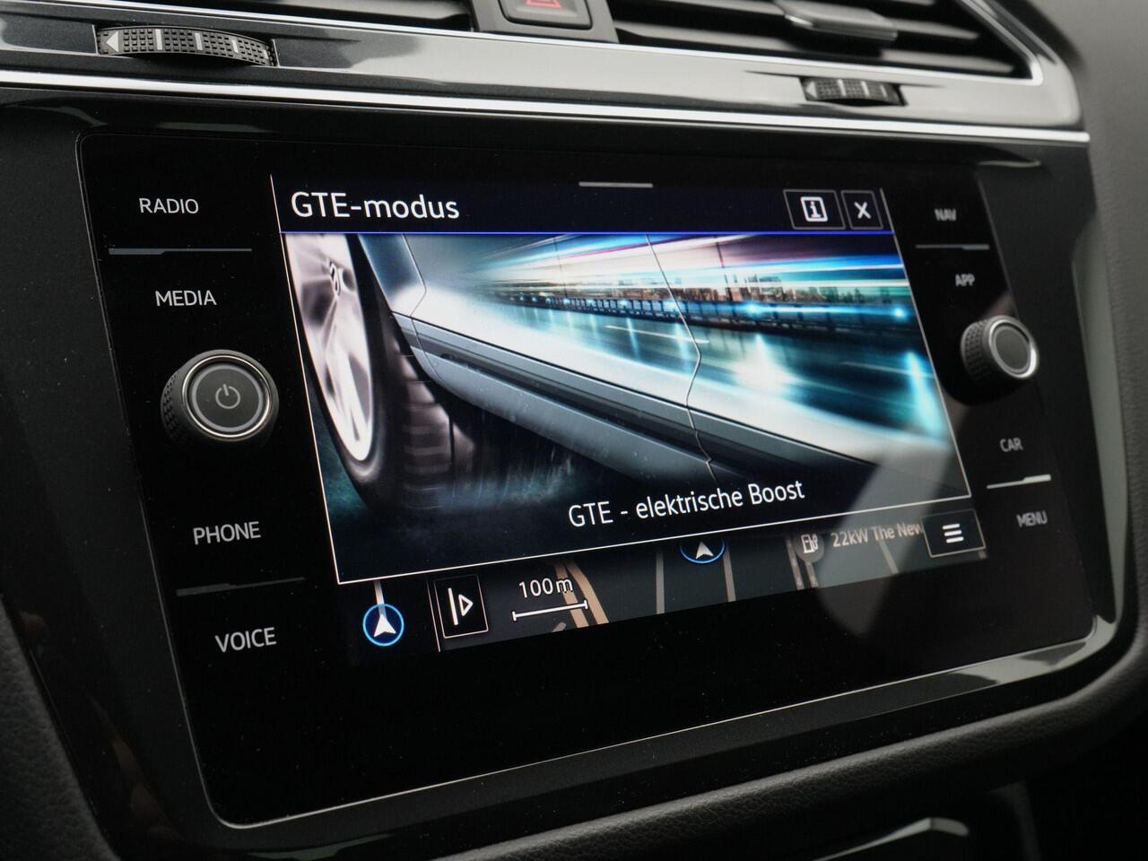 Volkswagen TIGUAN 1.4 TSI eHybrid 245 pk DSG R-Line Business+ | Panoramadak | IQ Light | Achteruitrijcamera | Park Assist | Cruise Control | Side Assist | 19 inch