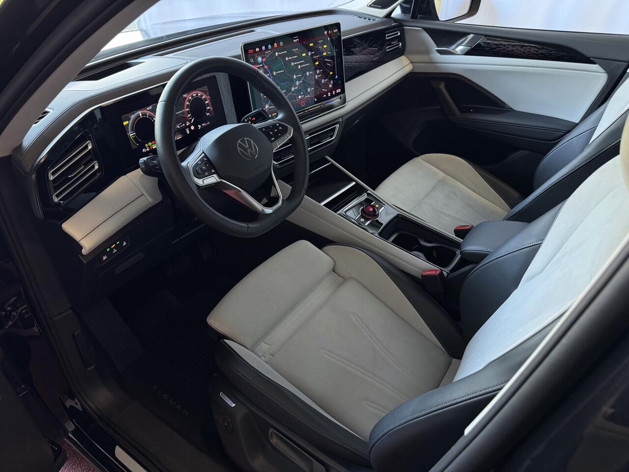 Volkswagen TIGUAN 1.5 eHYBRID 204PK ELEGANCE 360.CAM TREKHAAK ELEK.KLEP XL.NAVI MATRIX.LED HARMAN KARDON HEADUP phev "Volkswagen rijden begint bij Topautos.nl - 75 topmodellen direct op voorraad!"