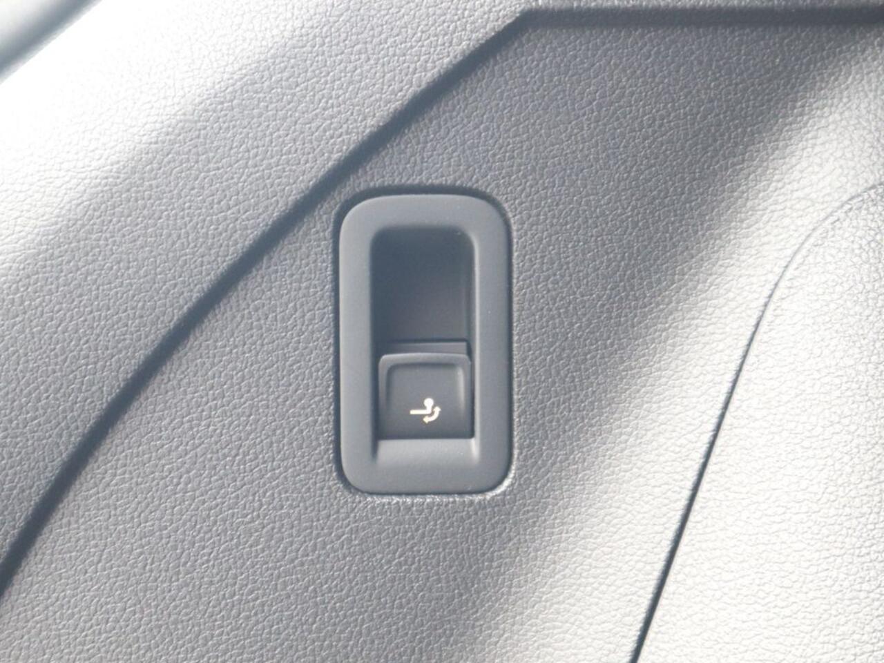 Volkswagen TIGUAN 1.4 TSI eHybrid ACC Trekhaak Matrix LED Head-Up Camera 19 Inch Stoelverwarming