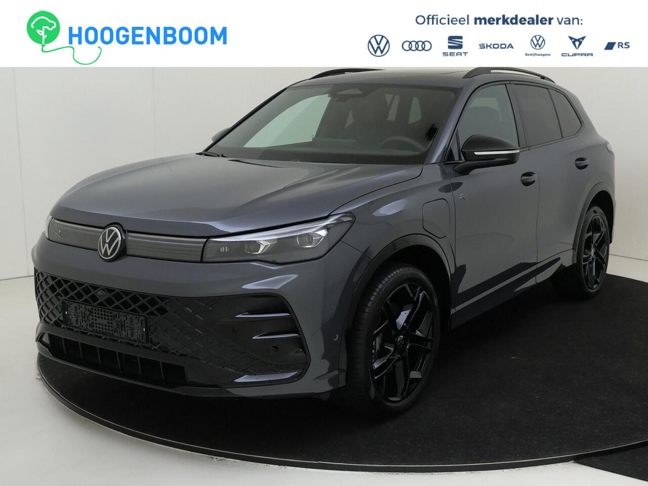 Volkswagen TIGUAN R-Line Edition - eHybrid | 'App-Connect' draadloze smartphone integratie | Automatische afstandsregeling (Adaptive Cruise Control) | Black Style Pakket