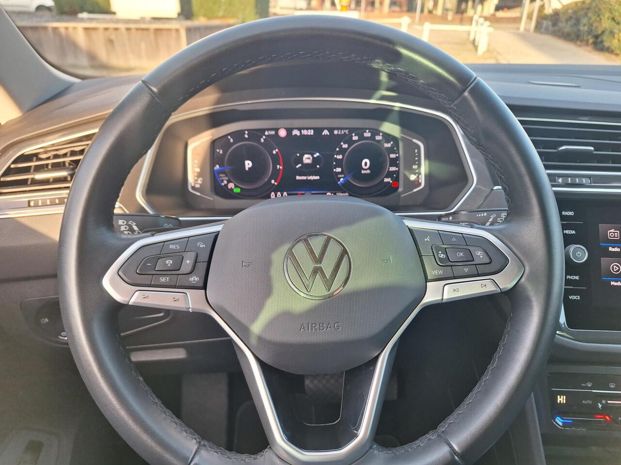 Volkswagen TIGUAN 1.5 TSI Life Business Camera, LED, LM 17", Digitaal instrumentenpaneel (Active Info Display)