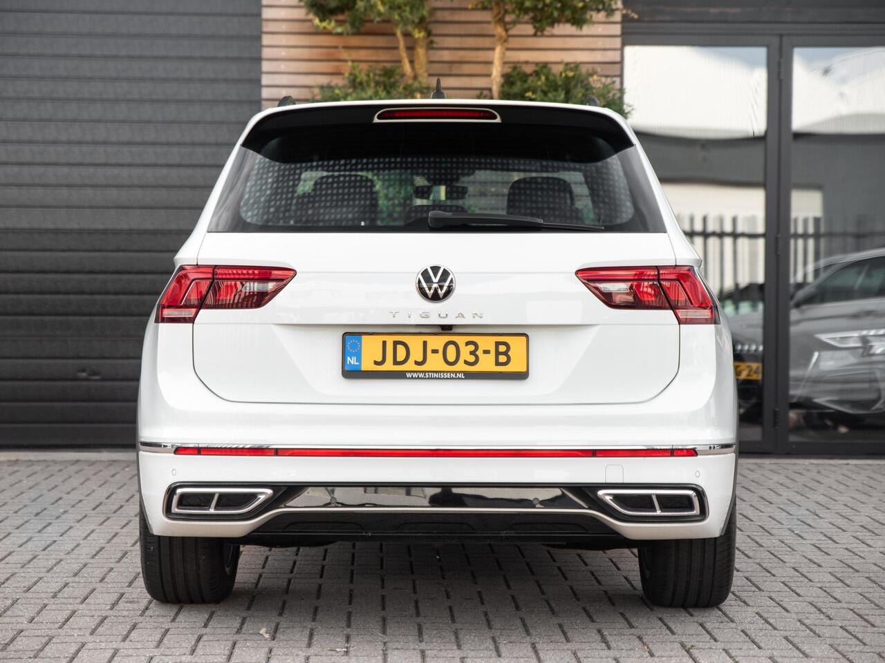 Volkswagen TIGUAN 1.5 TSI R-Line Business+ / Wegklapbare Trekhaak / IQ Light / 19" LMV / Achteruitrijcamera