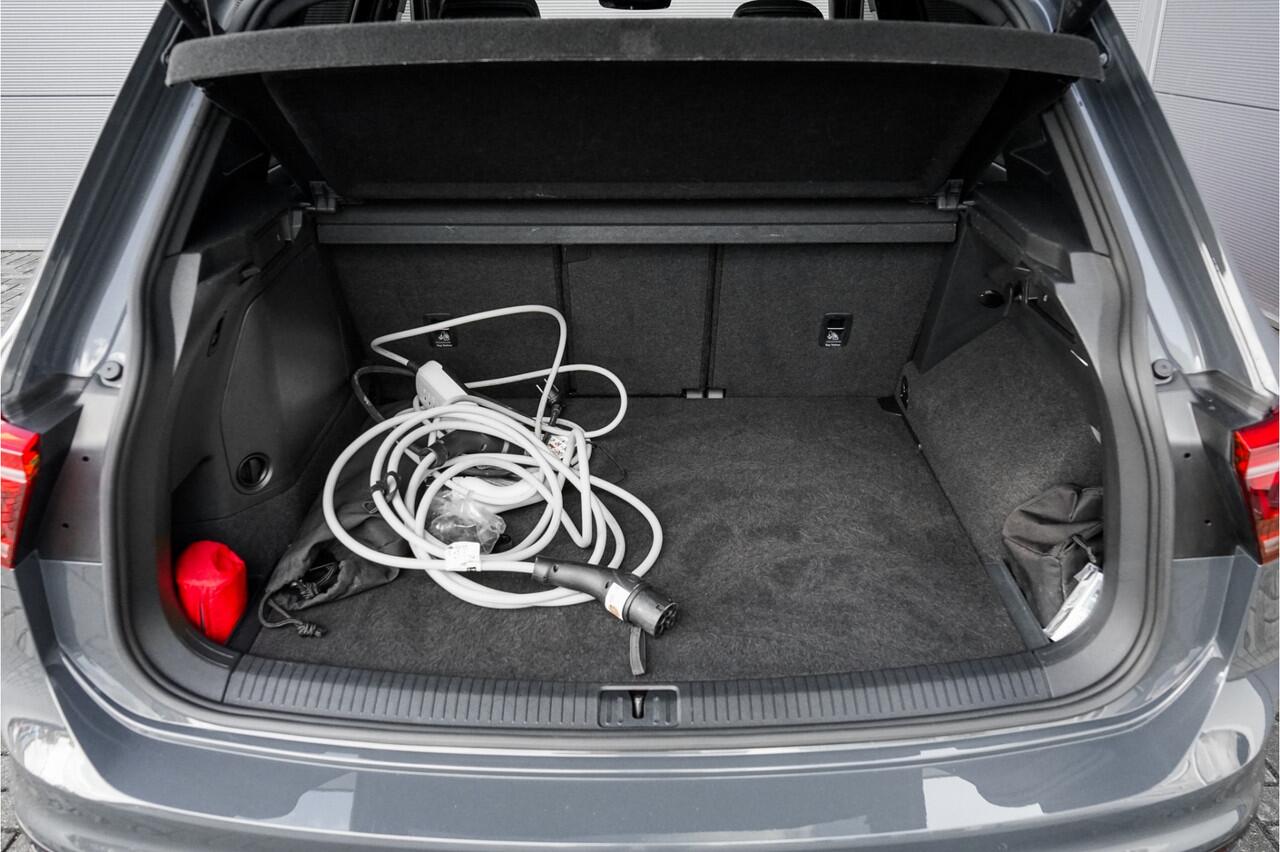 Volkswagen TIGUAN 1.4 TSI eHybrid R-Line Pano 360° Camera HUD Trekhaak