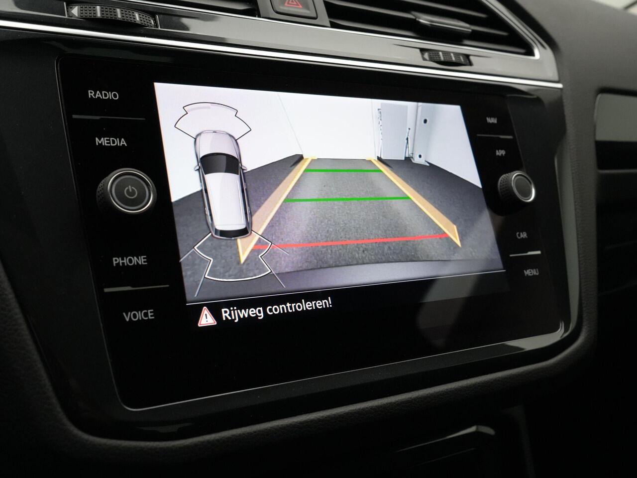 Volkswagen TIGUAN 1.4 TSI 245 pk DSG eHybrid Elegance | Panoramadak | IQ Light | Standkachel | Achteruitrijcamera | Park Assist | Keyless | 18 inch