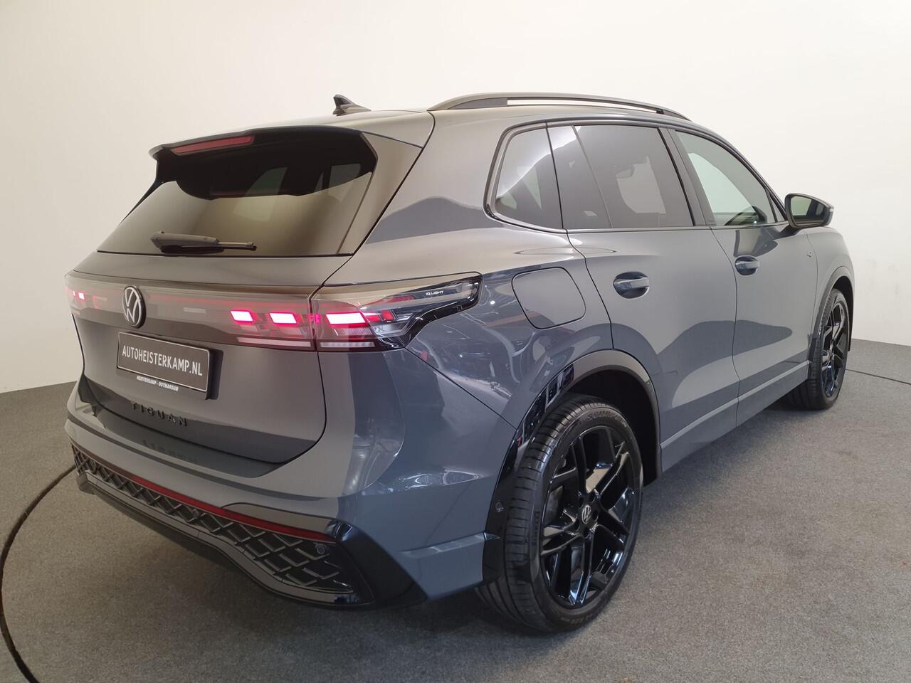 Volkswagen TIGUAN 1.5 eTSI 150pk DSG/AUT R-Line Leder, Wegklapbare trekhaak, Panoramadak, 360 camera