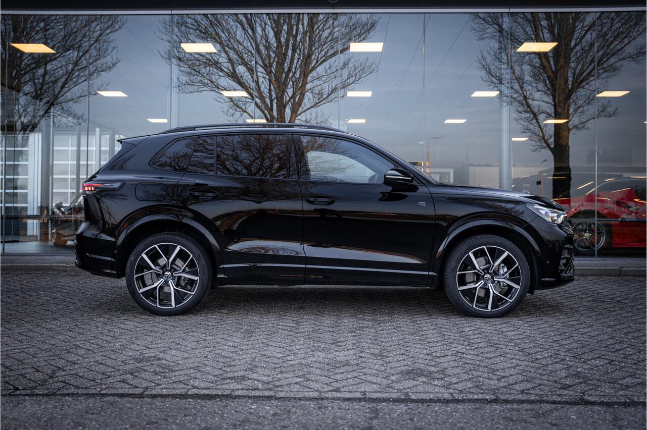 Volkswagen TIGUAN eHybrid R-Line Edition ** Panodak ** Trekhaak ** Leder ** Memory Harman/Kardon ** Massage ** 20inch