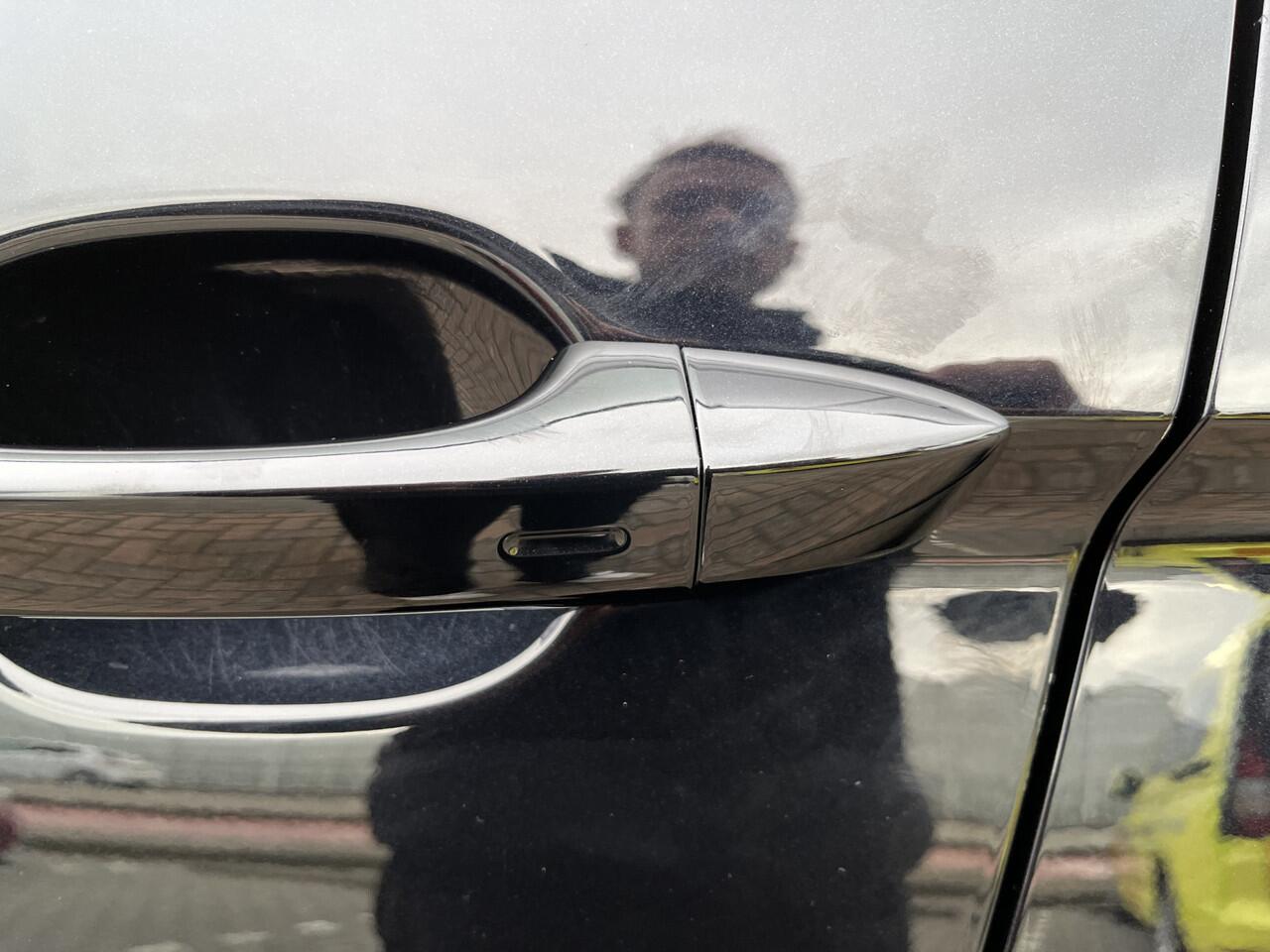 Volkswagen TIGUAN 1.4 TSI eHybrid R-Line / AUTOMAAT/ 2X R-LINE/ PANO/ CAMERA/ PARK. SENSOREN/ IQ. LIGHT/ STOEL-STUURVERWARM./ ELEK. ACHTERKLEP/ TRAVELASSIST/ KEYLESS/ ADAPT. CRUISE/ APP CONNECT/ NAVI/ CLIMA/ DAB/ 20" LMV