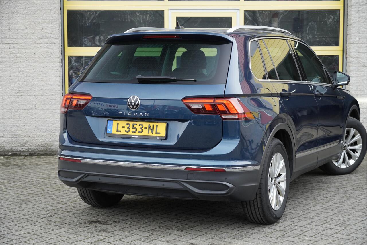 Volkswagen TIGUAN 1.5 TSI 150PK! Automaat Life Business BJ2021 Lmv 17" | Led V+A | Pdc | Navi | Keyless entry | Elek. trekhaak | Elek. achterklep | App-Connect | Virtual cockpit | Climate control | Cruise control | Extra getint glas