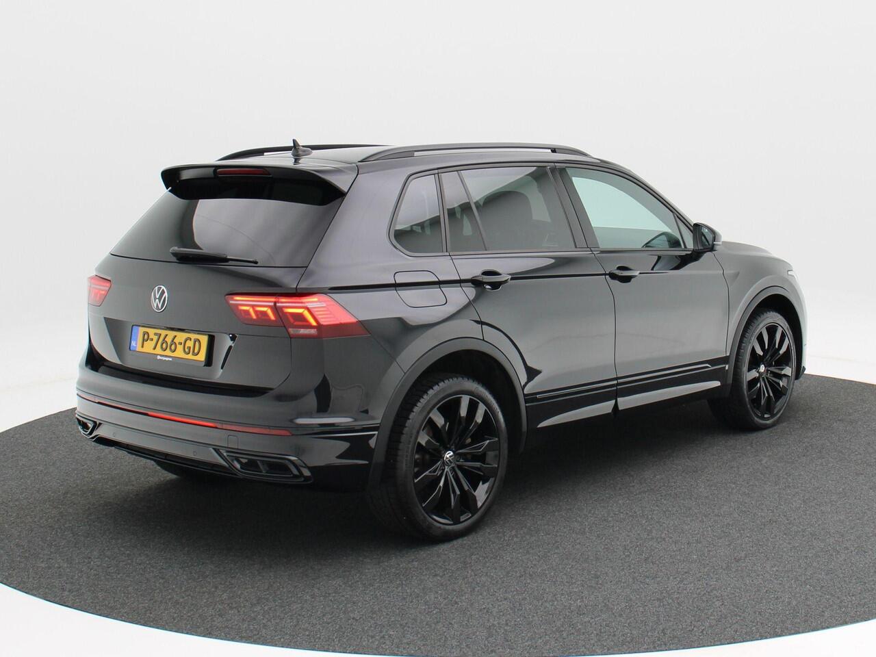 Volkswagen TIGUAN 1.4 TSi 245 Pk Automaat eHybrid R-Line Business+ | Black Style | Matrix LED | Elektrische Achterklep | Camera | Adaptive Cruise | Sensoren | 20 Inch