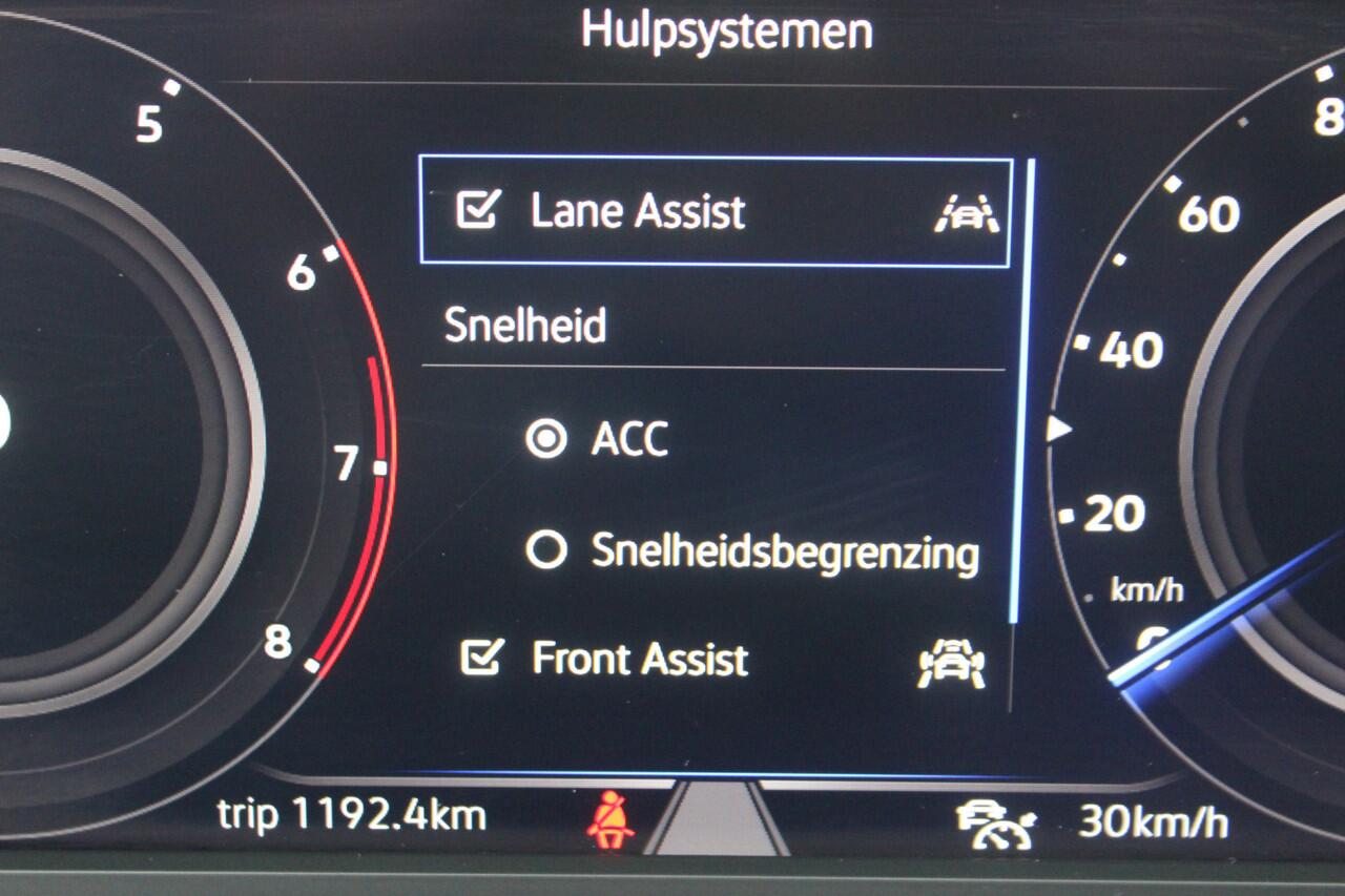 Volkswagen TIGUAN Allspace 1.5 TSI Life Business - 7 PERSOONS - PANODAK - TREKHAAK - VIRT. COCKPIT -