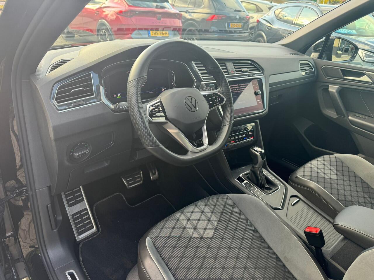 Volkswagen TIGUAN 1.4 TSI eHybrid R-Line trekhaak, virtual cockpit, cruise, navi