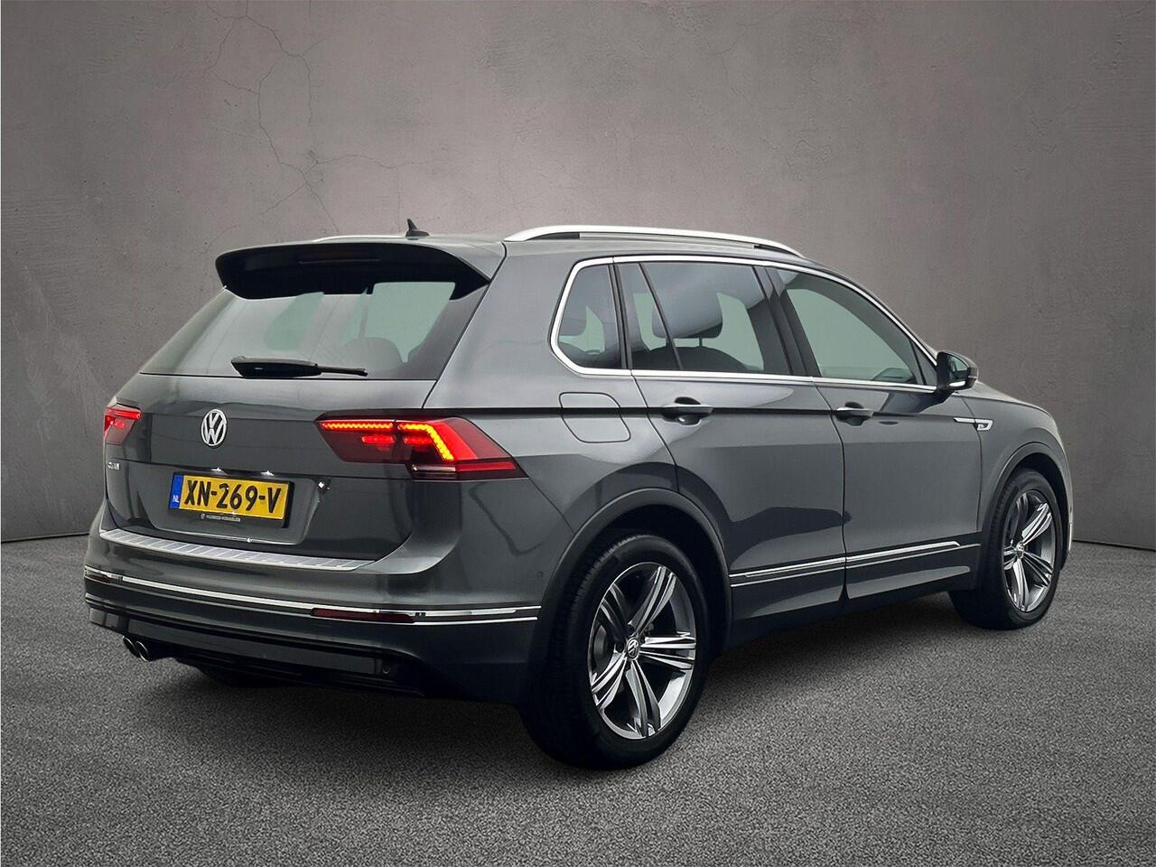 Volkswagen TIGUAN 1.5 TSI ACT Highline Business R 150pk DSG Automaat, Panoramadak, Trekhaak, Stoelverwarming, Achteruitrijcamera, Adaptive cruise control, Navigatie