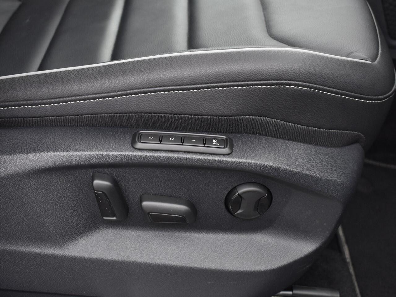 Volkswagen TIGUAN 1.4 Tsi 245pk DSG eHybrid R-Line Business+ · SOH 92% · Lederen Bekleding · Camera · Panoramadak · Apple/Android Car Play · Elek. Voorstoelen · Stoelverwarming Voor & Achter · 20'' Inch · TOPDEAL