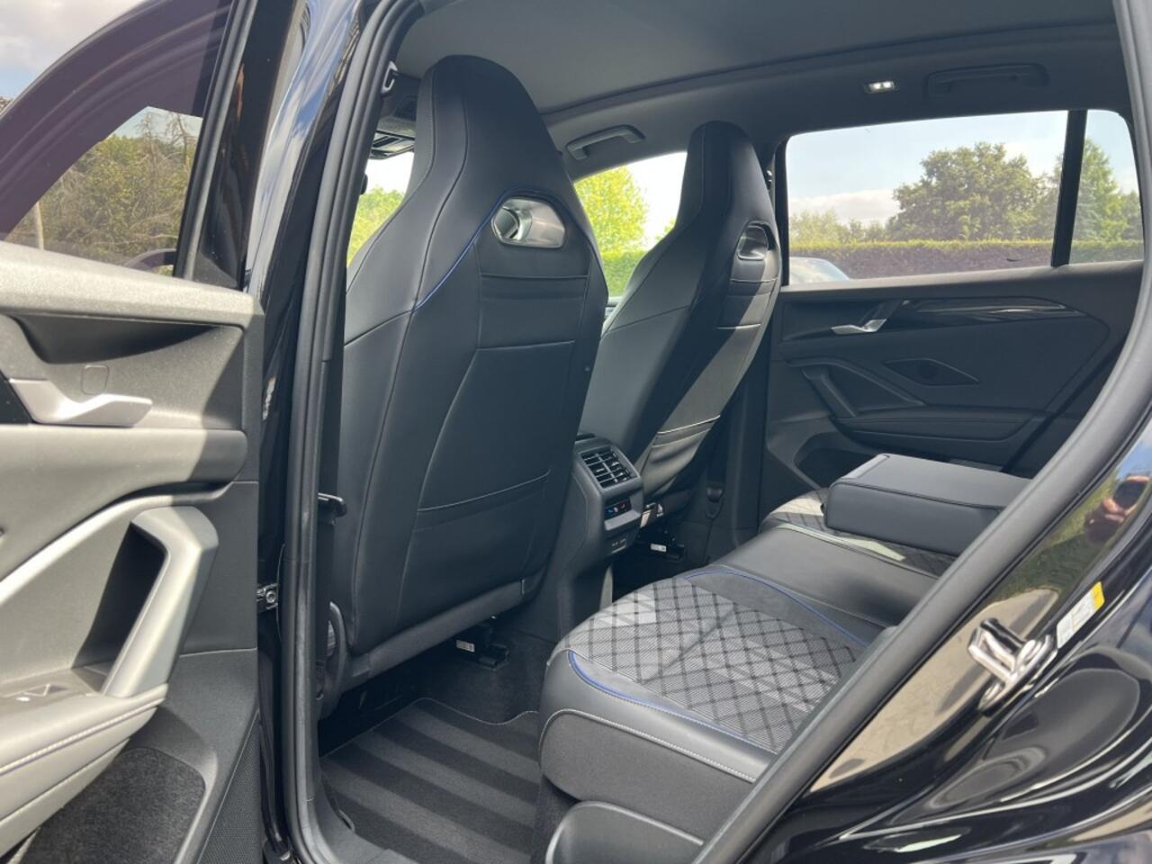 Volkswagen TIGUAN 1.5 eTSI DSG R-Line Blackstyle Pano Trekhaak IQ HUD