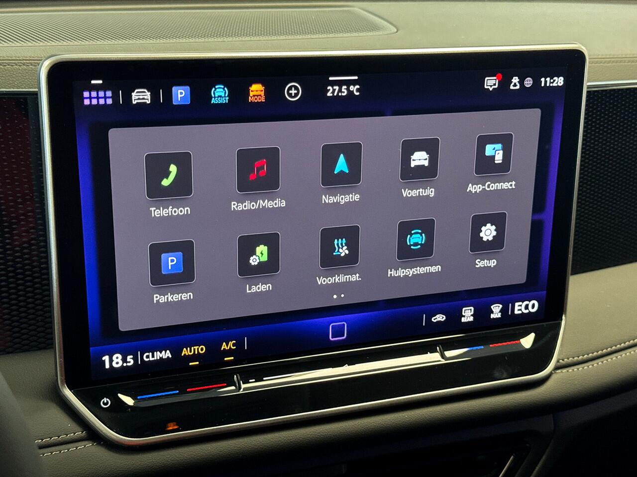 Volkswagen TIGUAN 1.5 204pk eHybrid Life Edition Parkeerassistent 'Park Assist Pro' incl. parkeerhulp / Rijstrookwisselassistent 'Side Assist' / Velgen 'Napoli', 18 inch