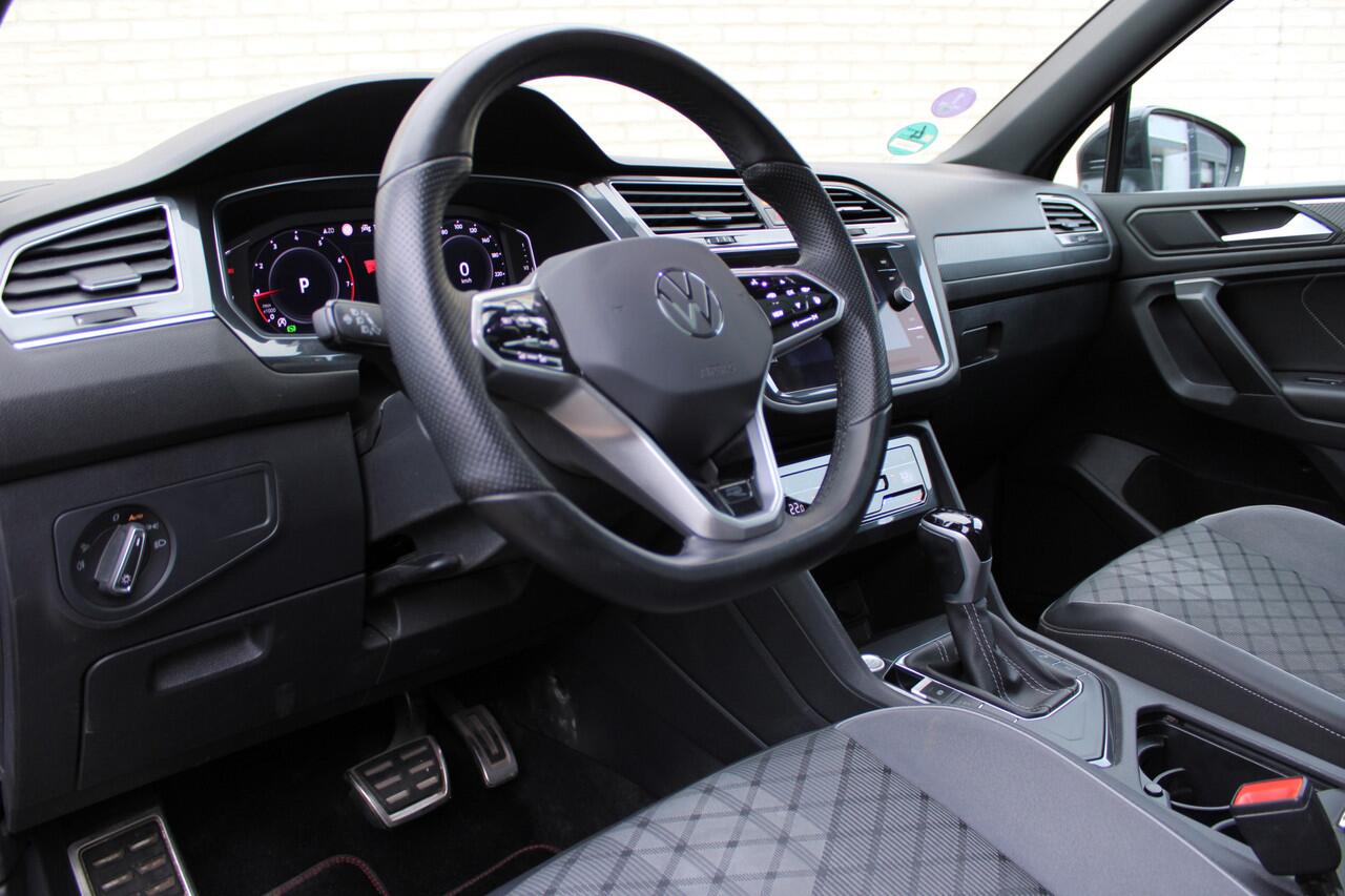 Volkswagen TIGUAN Allspace 1.5 TSI R-Line 7p. | Panoramadak | Trekhaak | Navigatie | Adaptieve cruise