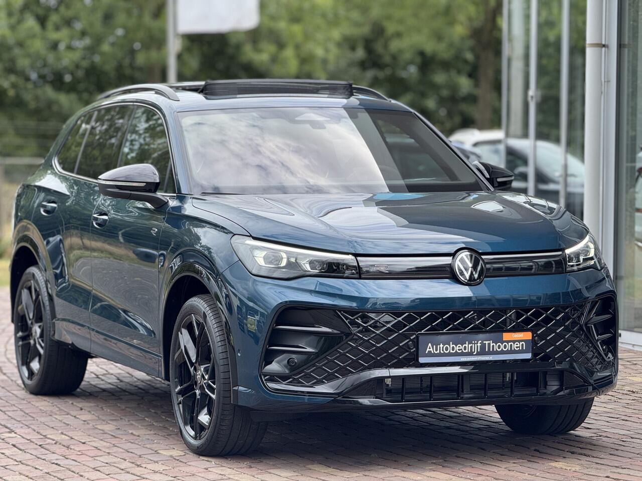 Volkswagen TIGUAN 1.5 eHybrid R-Line Edition Trekhaak | 360° camera | Navi | 20"