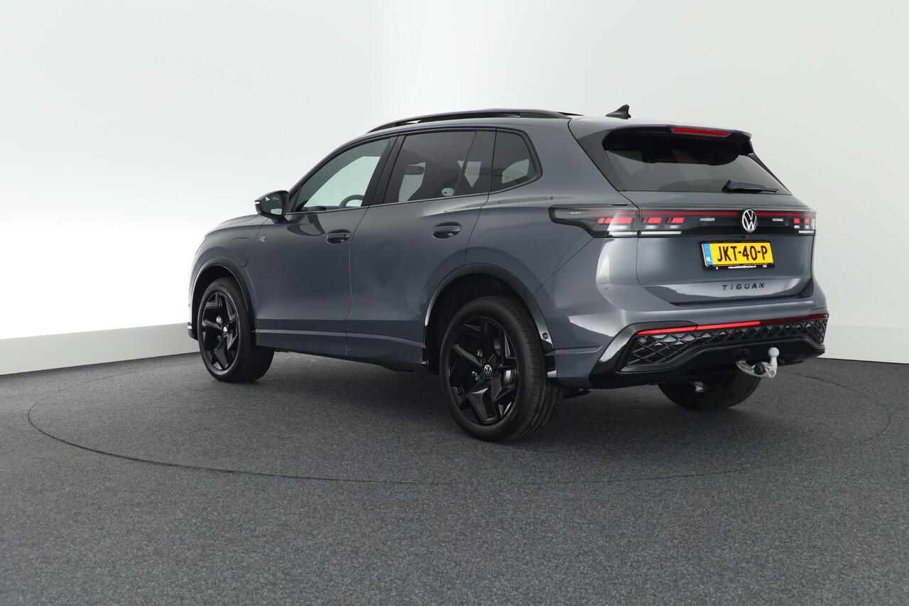 Volkswagen TIGUAN 1.5 272pk eHybrid R-Line Edition Trekhaak Camera Panoramadak Stoelverwarming Massage Carplay