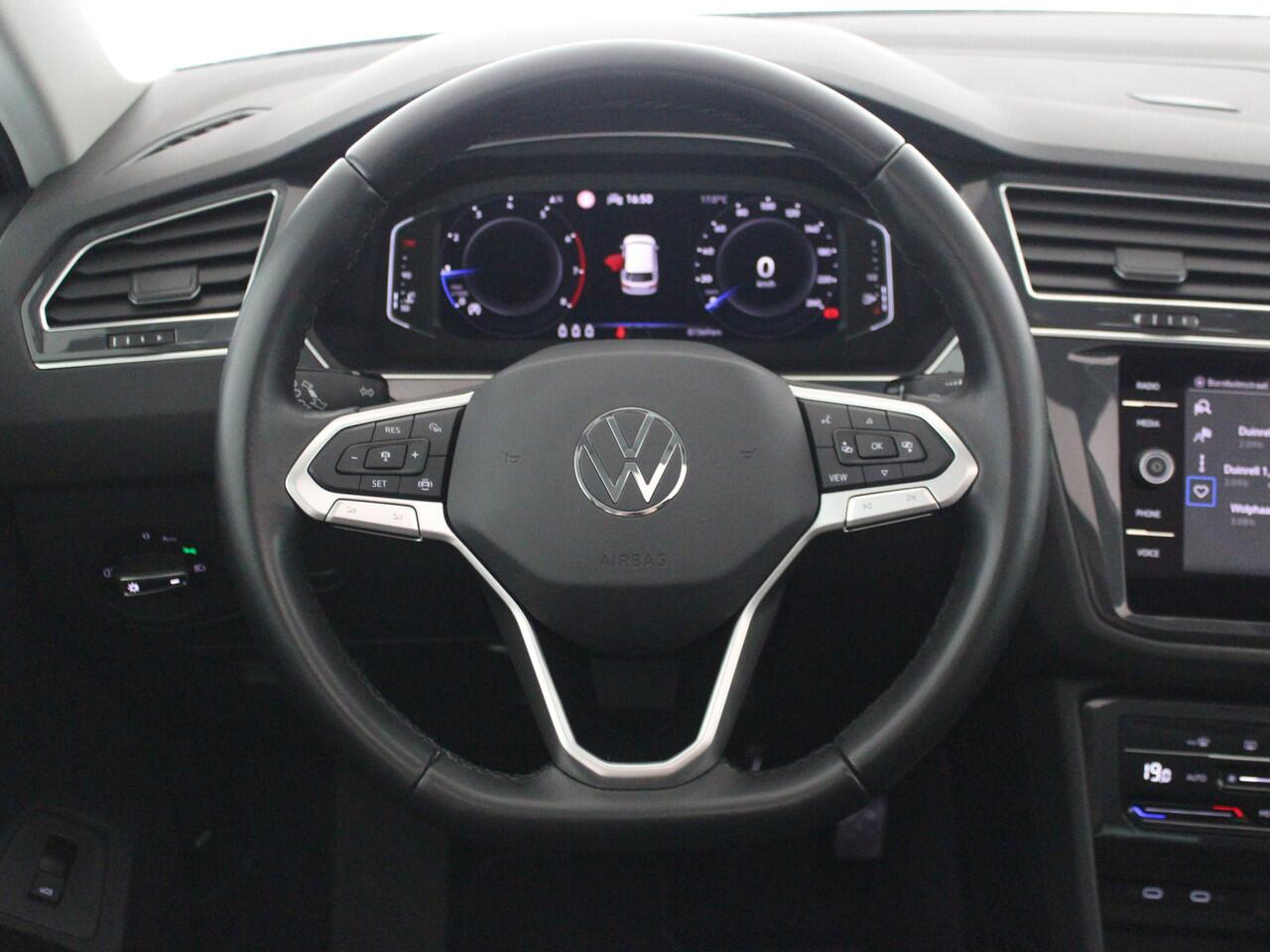 Volkswagen TIGUAN 1.5 TSI Life Business | Clima | Pano | Navi |*