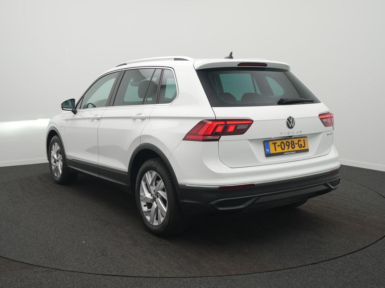 Volkswagen TIGUAN 1.4 TSI eHybrid Business+ - RIJKLAARPRIJS - Trekhaak - Stuur- en Stoelverwarming - Achteruitrijcamera