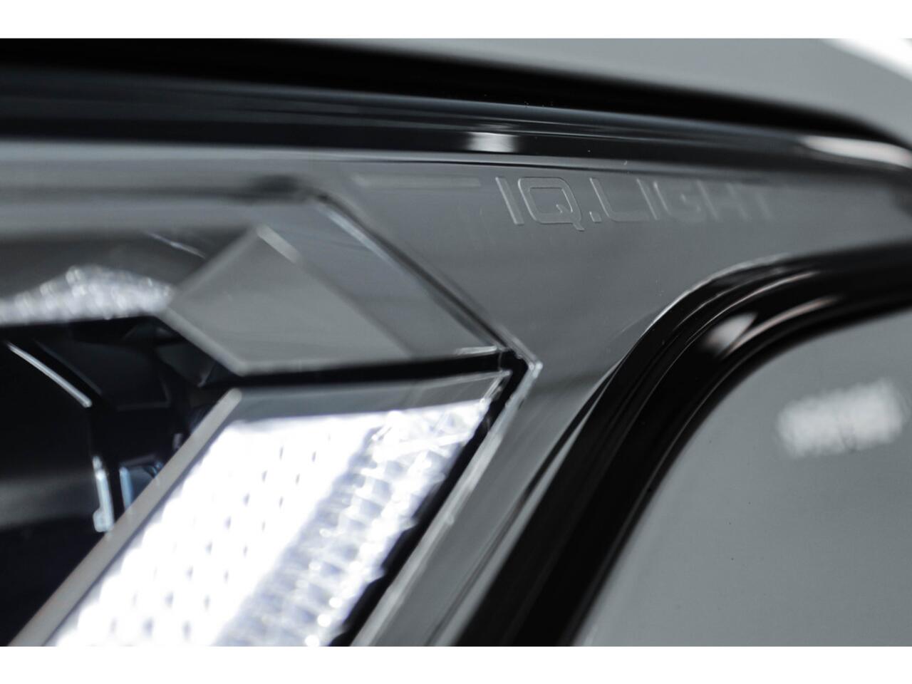 Volkswagen TIGUAN 1.5 TSI R-Line Business IQ Light l