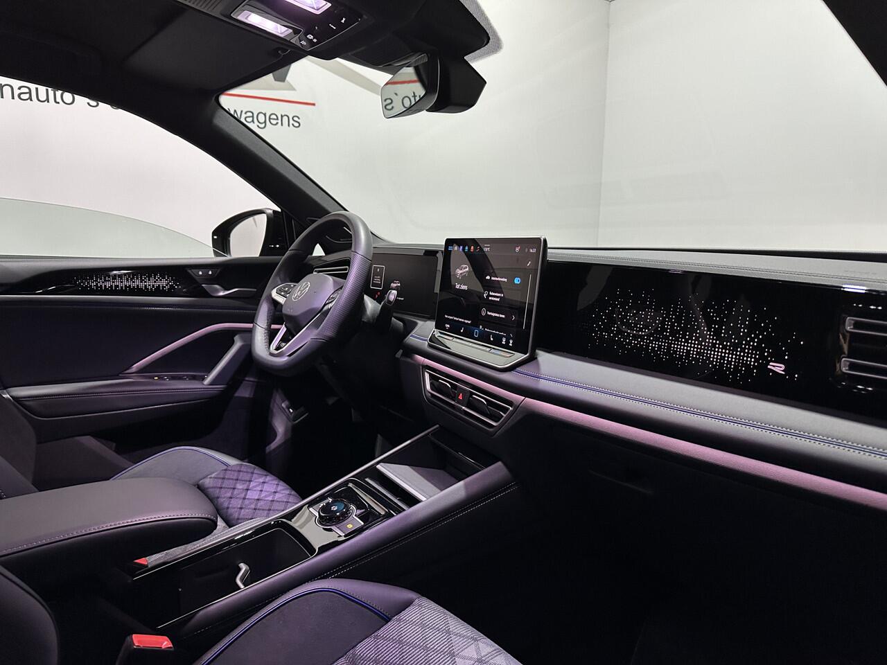 Volkswagen TIGUAN 2.0 TSI 4Motion R-Line - Uniek! - IQ Light - H&K Audio - Elek. trekh.