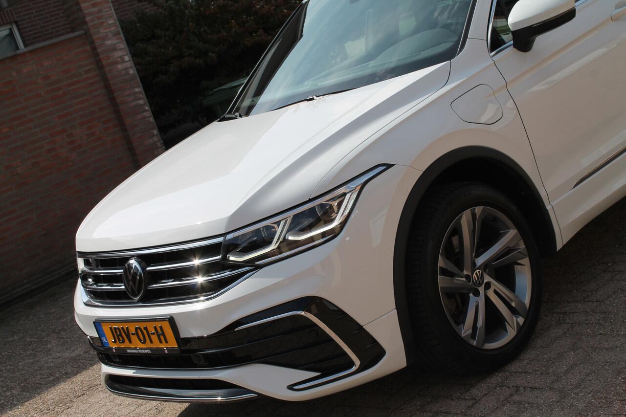 Volkswagen TIGUAN 1.4 TSI eHybrid R-Line Business+ | IQ | Pano | Trekhaak | Carplay