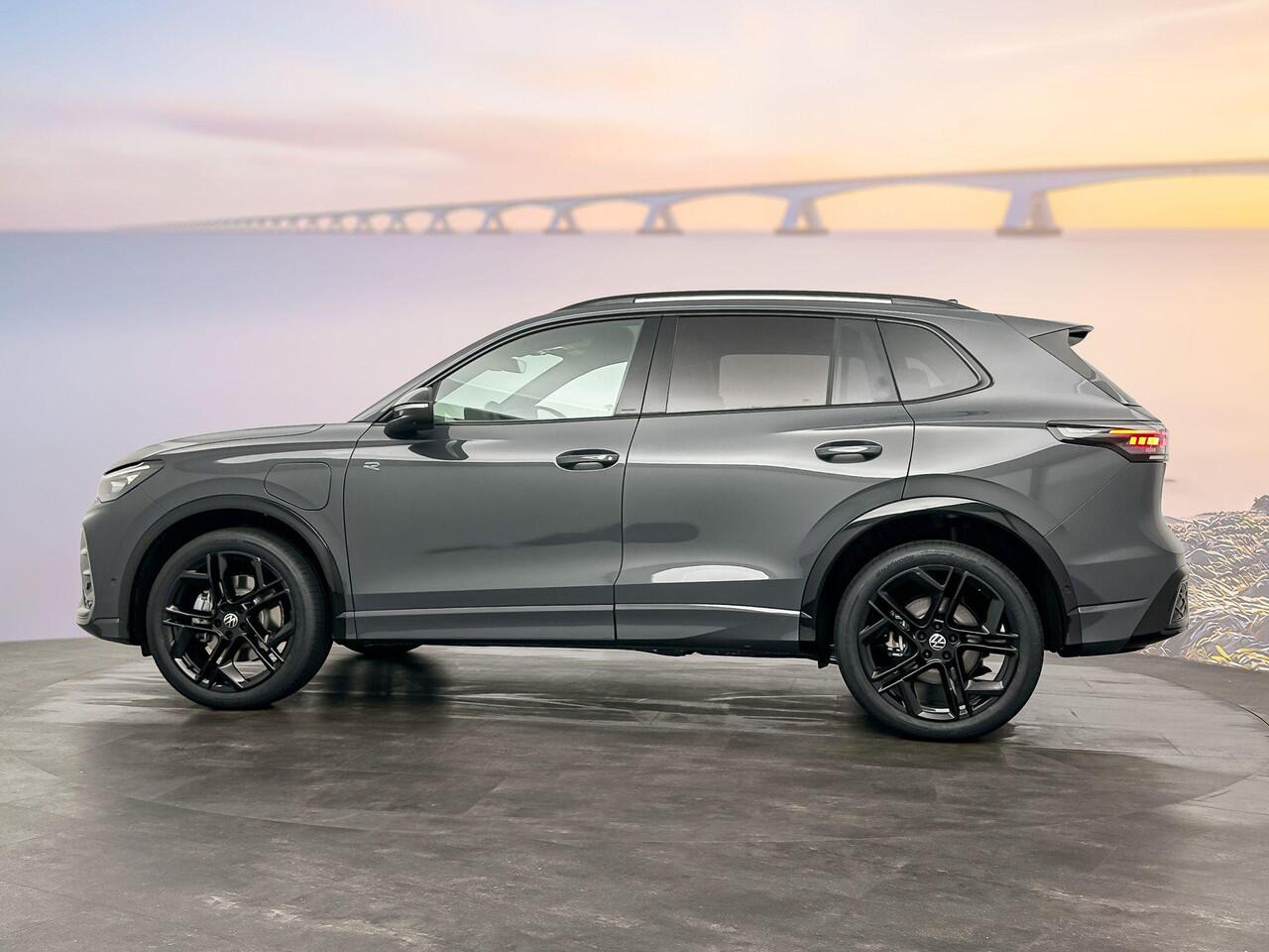 Volkswagen TIGUAN R-Line Edition Plug in Hybride 272 pk Black Style Pakket