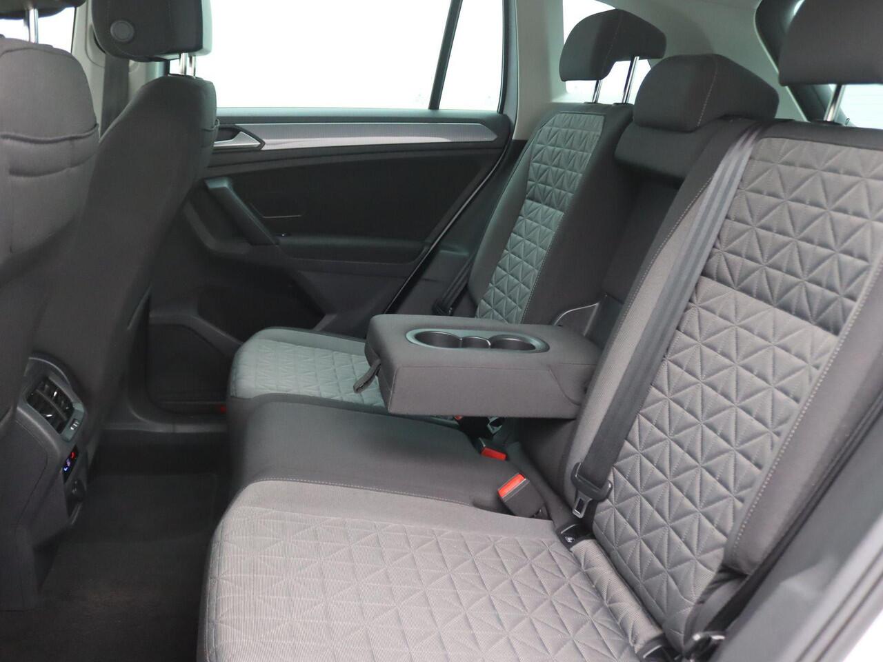 Volkswagen TIGUAN 1.4 TSI eHybrid Life 245PK DSG SOH 90%, PDC Voor en Achter, Navi via Apple Carplay/Android Auto, Digital Cockpit, Adaptieve Cruise Controle